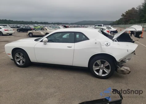 2021 Dodge Challenger Sxt z USA, uszkodzony, nr VIN 2C3CDZAG2MH542692